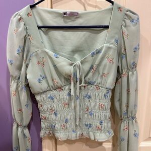 Long sleeve, light green, floral top